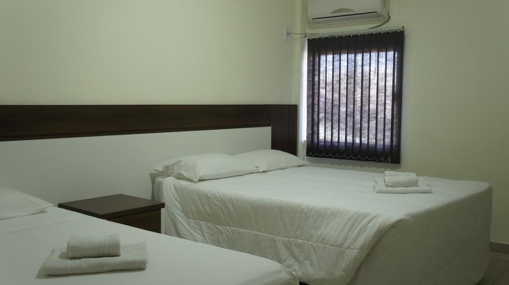 Bandeira Iguassu Hotel Фос-ду-Игуасу Экстерьер фото