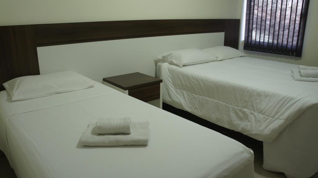 Bandeira Iguassu Hotel Фос-ду-Игуасу Экстерьер фото