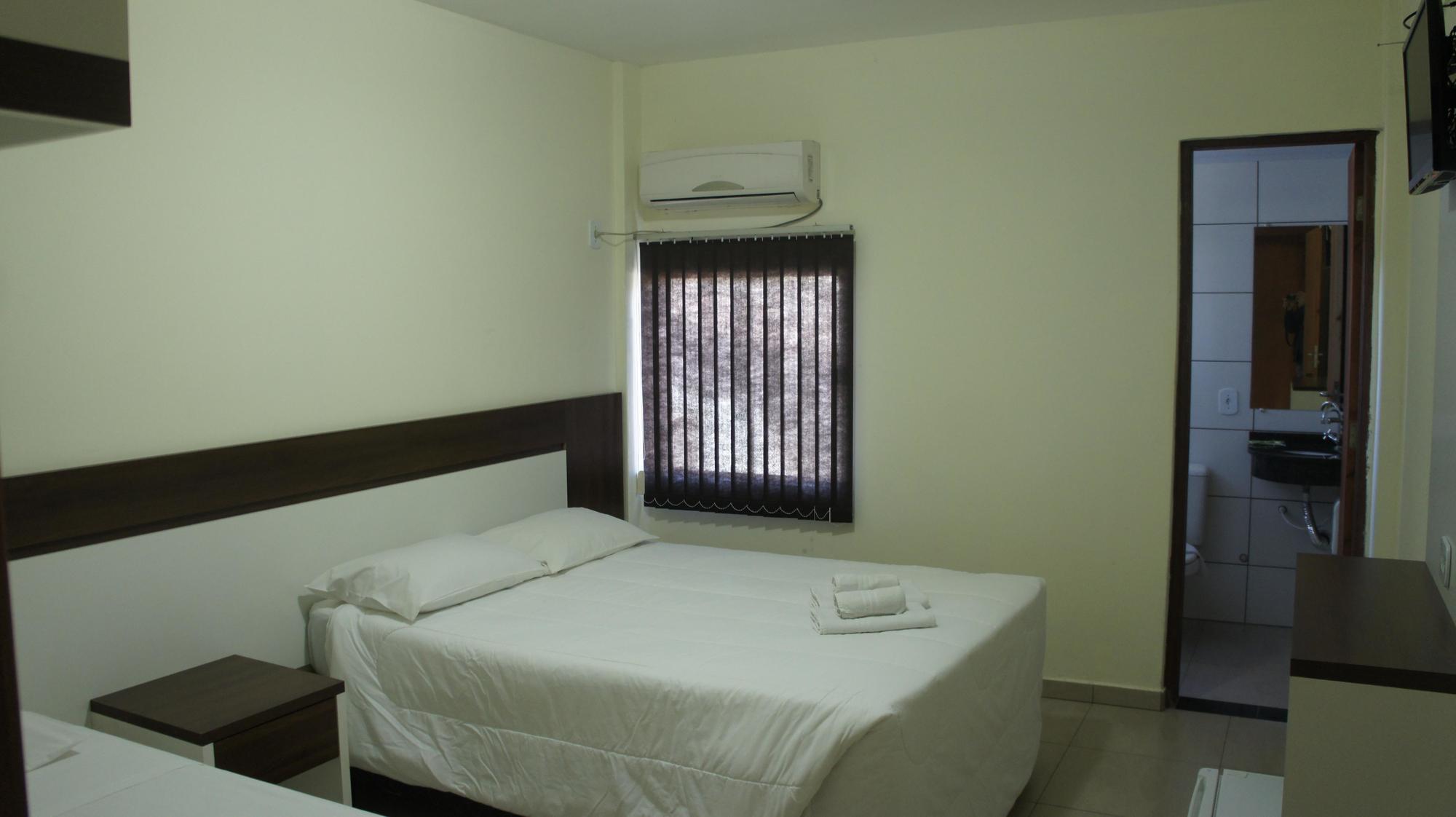 Bandeira Iguassu Hotel Фос-ду-Игуасу Экстерьер фото